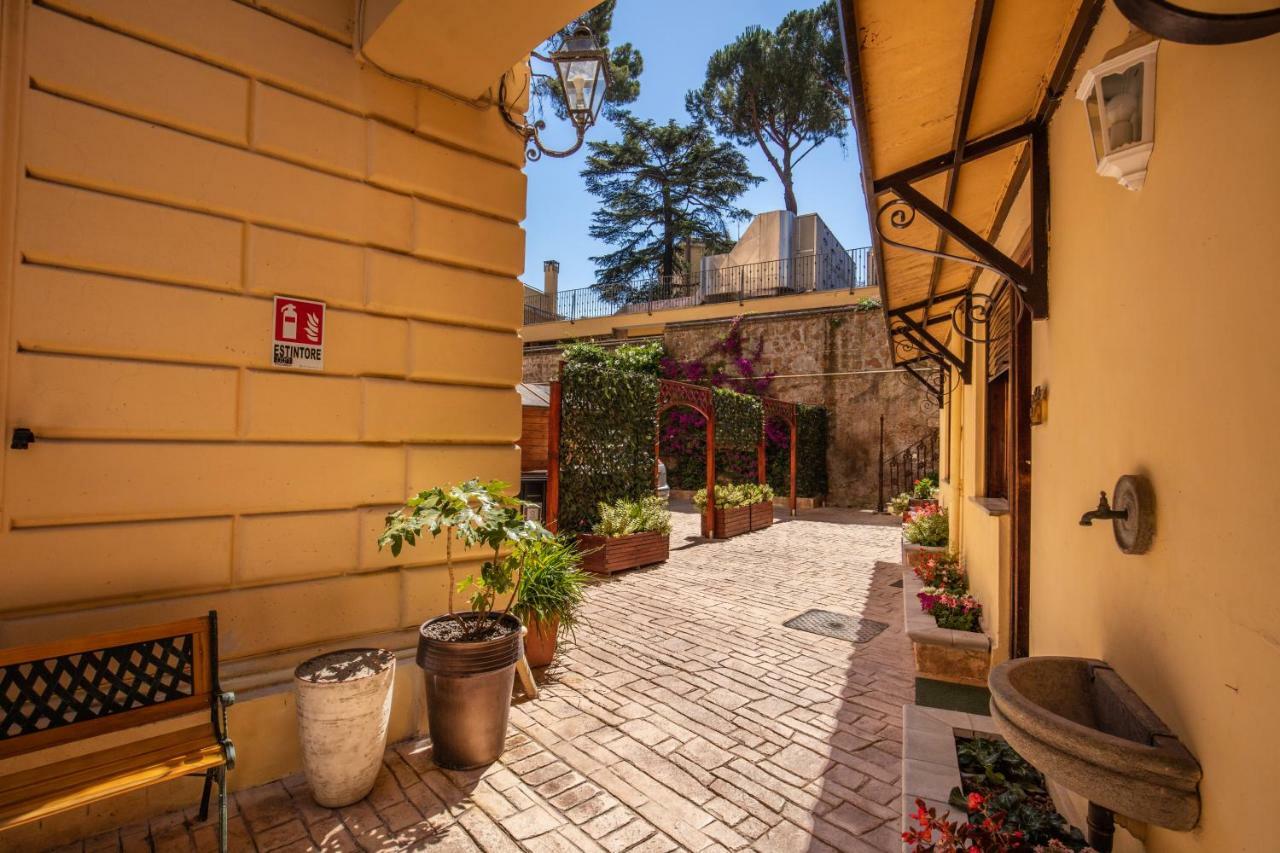 Rome Garden Hotel Exterior foto